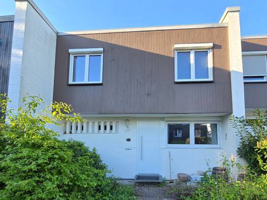 Haus zur Miete 1.250 € 4 Zimmer 120 m² 222 m² Grundstück frei ab sofort Ostpreußenweg 5 Coburg Coburg 96450