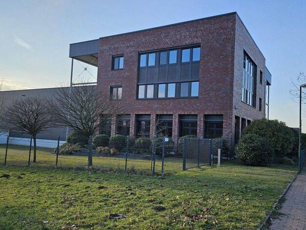 Lagerhalle zur Miete provisionsfrei 17.900 € 1.986 m² Lagerfläche Willich 47877