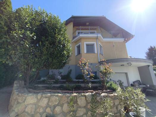 Einfamilienhaus zur Miete 1.600 € 5 Zimmer 160 m² 4.000 m² Grundstück frei ab sofort Cserszegtomaj 8372