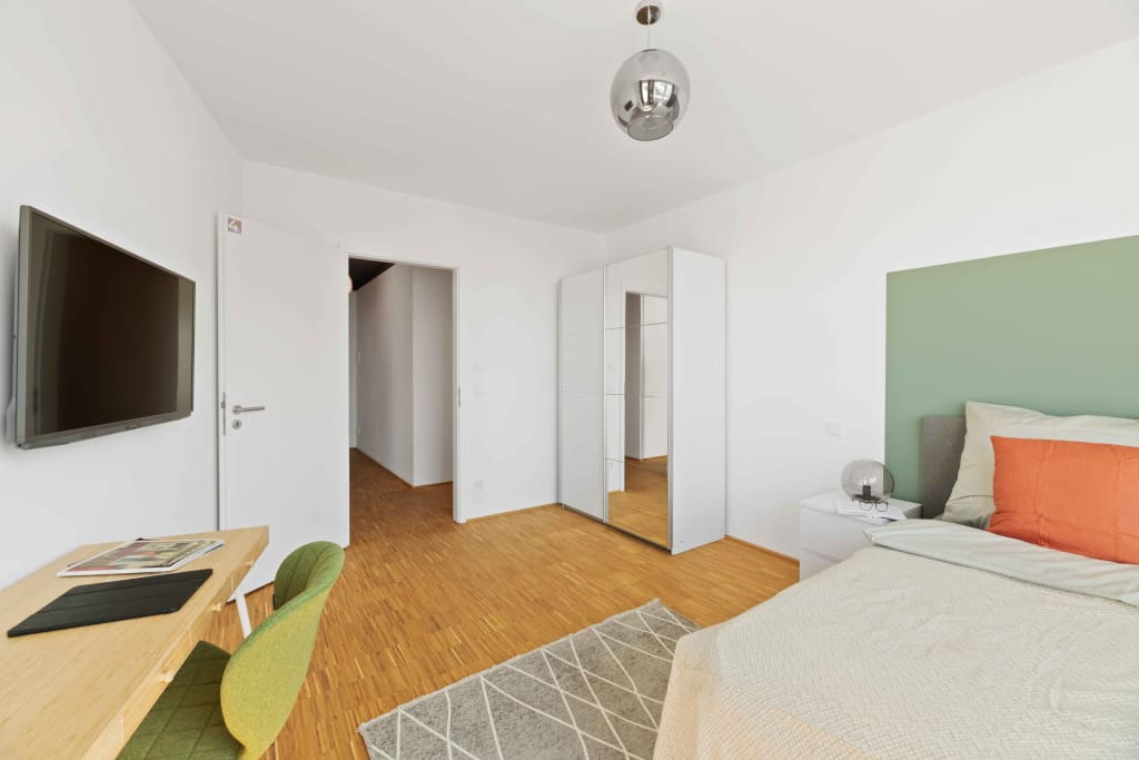 Wohnung zur Miete Wohnen auf Zeit 1.076 € 5 Zimmer 16 m²<br/>Wohnfläche 19.03.2025<br/>Verfügbarkeit Tübinger Straße 3b Land in Sonne München 80686