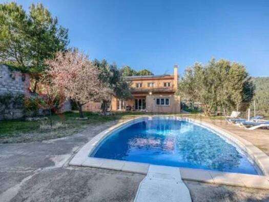 Villa zum Kauf 750.000 € 5 Zimmer 392 m² 1.077 m² Grundstück Calle Del Pi Pinyoner 18 Matadepera 08230