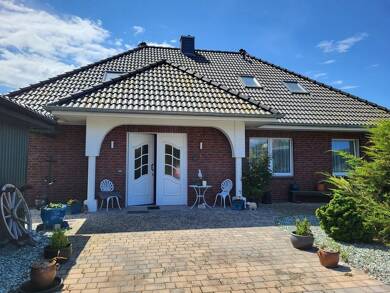 Mehrfamilienhaus zum Kauf 597.000 € 5 Zimmer 185 m² 620 m² Grundstück frei ab sofort Hohenkirchen Hohenkirchen 23968