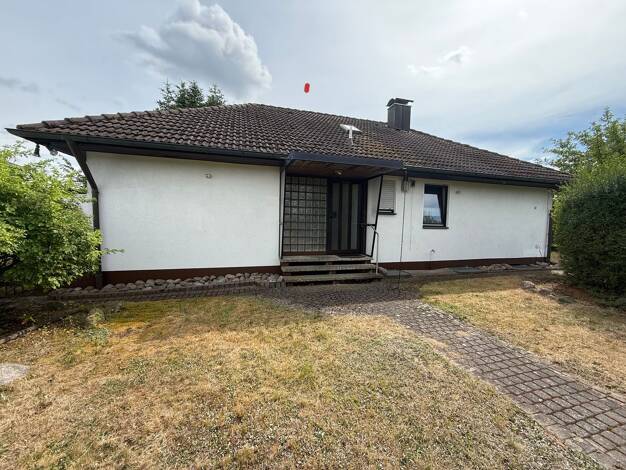 Bungalow zum Kauf 489.000 € 7 Zimmer 149 m² 1.124 m² Grundstück frei ab sofort Höchstadt Höchstadt a.d.Aisch 91315