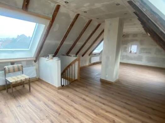 Studio zur Miete 990 € 4 Zimmer 89 m² 1. Geschoss frei ab 01.10.2025 Kister Str. 4 Höchberg 97204