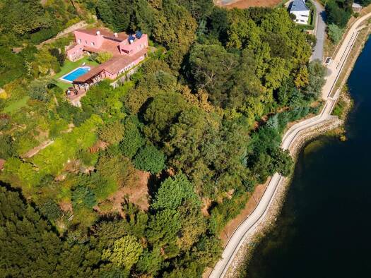 Haus zum Kauf 2.990.000 € 383 m² 12.282 m² Grundstück Oliveira Do Douro 4430