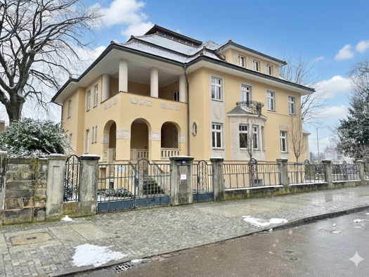 Bürogebäude zum Kauf 2.860 € 16 Zimmer 777,5 m² Bürofläche Pirna 01796