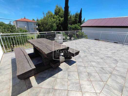 Einfamilienhaus zum Kauf 379.000 € 6 Zimmer 190 m² 212 m² Grundstück Starigrad 23244