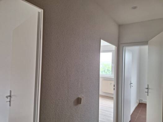 Wohnung zur Miete 319 € 1 Zimmer 12,4 m² 3. Geschoss frei ab sofort Weißdornstraße 30 Grünau-Ost West 04209