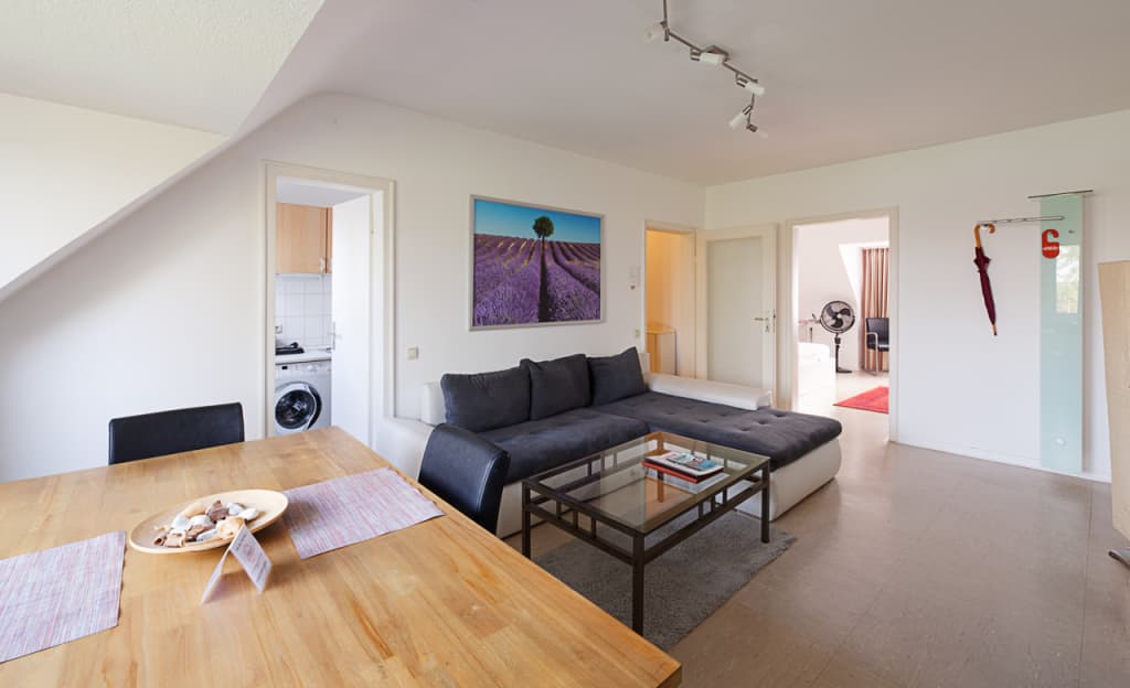 Wohnung zur Miete Wohnen auf Zeit 1.750 € 2 Zimmer 54 m²<br/>Wohnfläche 01.04.2025<br/>Verfügbarkeit Windscheidstraße Düsseltal Düsseldorf 40239