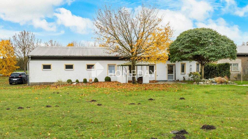 Doppelhaushälfte zum Kauf 85.500 € 5 Zimmer 176,1 m² 1.593 m² Grundstück Gribow 17506