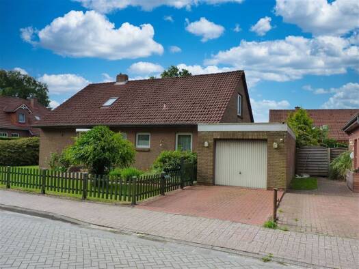 Einfamilienhaus zum Kauf 248.000 € 5 Zimmer 172 m² 640 m² Grundstück Upgant-Schott Upgant-Schott 26529