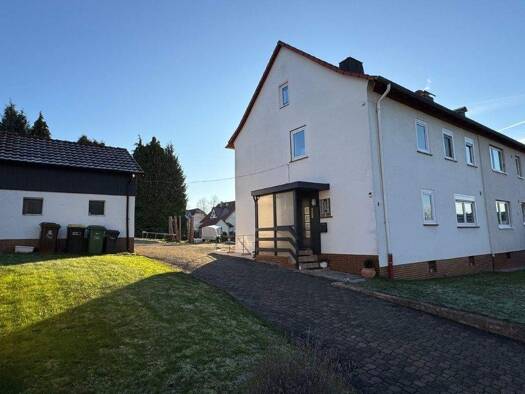 Doppelhaushälfte zum Kauf 339.000 € 5 Zimmer 129 m² 970 m² Grundstück frei ab 01.01.2026 Niederkaufungen Kaufungen 34260