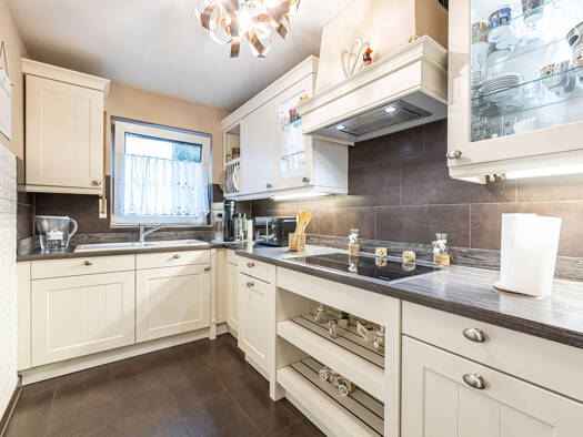 Wohnung zum Kauf 289.000 € 4 Zimmer 95,2 m² Ersingen Kämpfelbach 75236