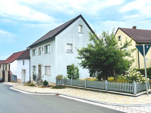 Einfamilienhaus zum Kauf 220.000 € 5 Zimmer 130 m² 394 m² Grundstück Trossenfurt Oberaurach 97514