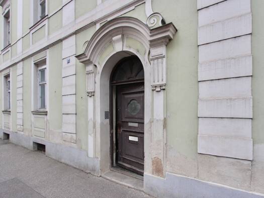 Mehrfamilienhaus zum Kauf 1.150.000 € 20 Zimmer 500 m² 843 m² Grundstück frei ab sofort Seligenthaler Straße 23 Nikola Landshut 84034