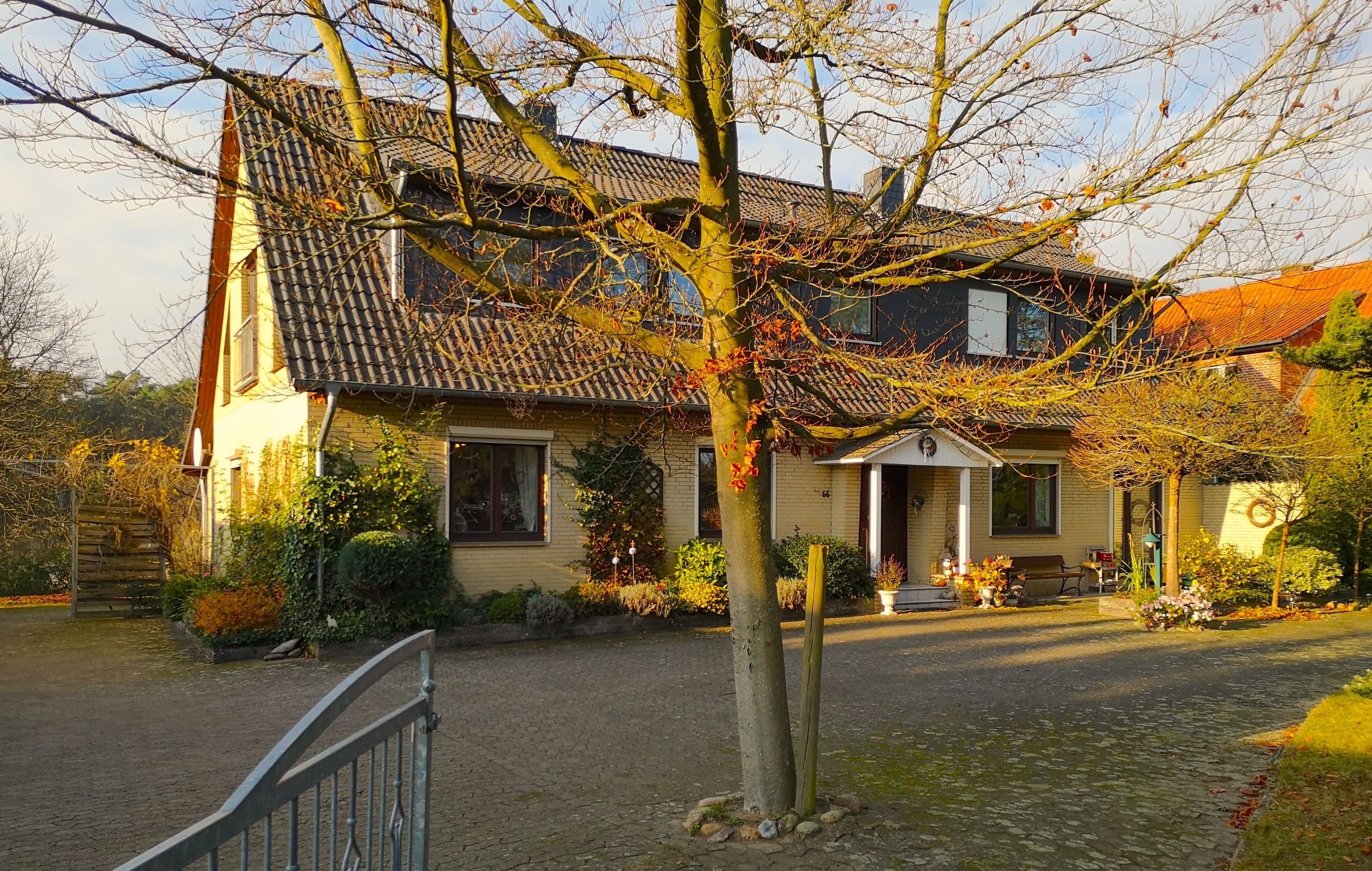 Wohnung zum Kauf 239.000 € 5 Zimmer 150 m²<br/>Wohnfläche EG<br/>Geschoss ab sofort<br/>Verfügbarkeit Neustädter Str. Bodenteich Bad Bodenteich 29389