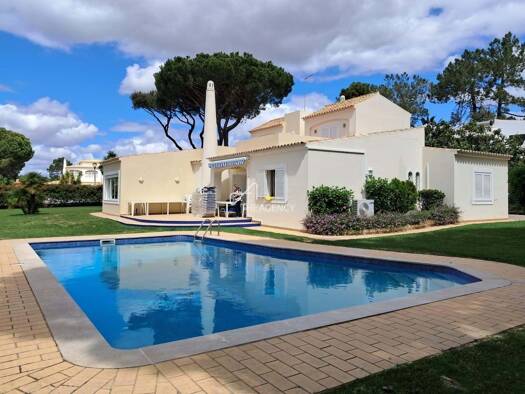 Haus zum Kauf 1.997.000 € 198 m² 1.250 m² Grundstück Vilamoura 8125-410