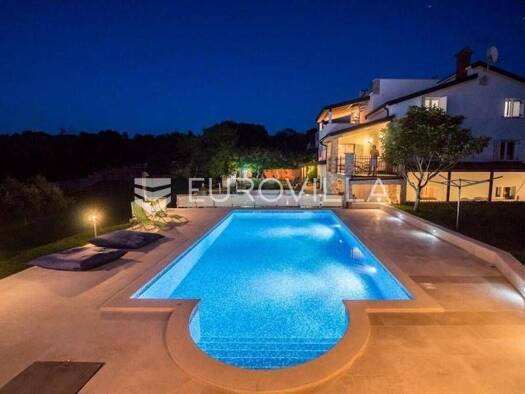 Haus zum Kauf 1.950.000 € 7 Zimmer 350 m² Banjole Banjole