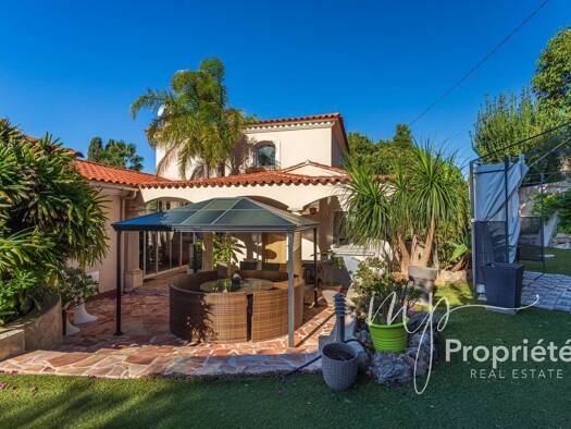 Einfamilienhaus zum Kauf 2.995.000 € 10 Zimmer 336 m² 1.800 m² Grundstück Bord de Mer Carqueiranne 83320