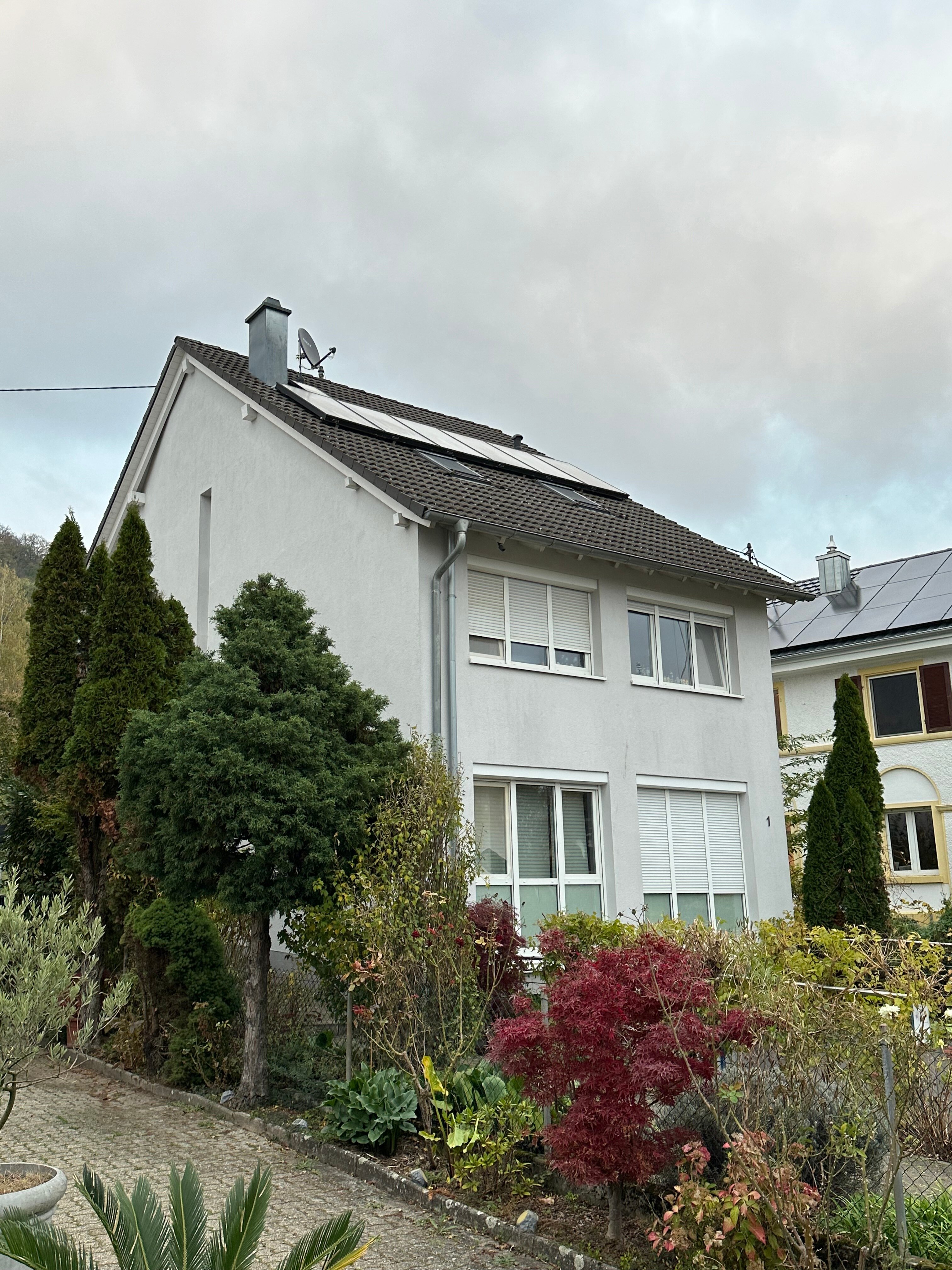 Einfamilienhaus zum Kauf 890.000 € 7 Zimmer 206 m²<br/>Wohnfläche 748 m²<br/>Grundstück ab sofort<br/>Verfügbarkeit Hornrain 1 Grenzach Grenzach-Wyhlen 79639