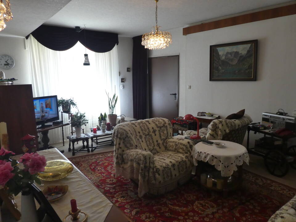 Immobilie in Waldems - Historisches Fachwerkhaus mit Scheune - Raum für Ihre Ideen! - Bild 1