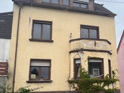 Mehrfamilienhaus zum Kauf 349.000 € 10 Zimmer 270 m² 500 m² Grundstück Roden Saarlouis 66740