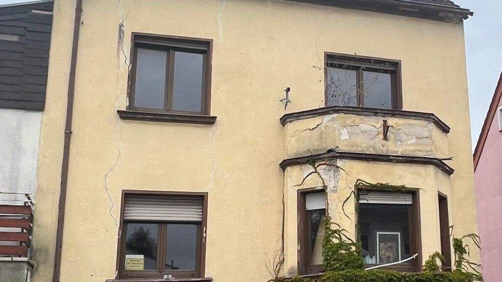 Mehrfamilienhaus zum Kauf 349.000 € 10 Zimmer 270 m² 500 m² Grundstück Roden Saarlouis 66740