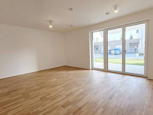 Reihenmittelhaus zur Miete 1.387 € 4 Zimmer 106,5 m² 293,7 m² Grundstück Wendling 4741