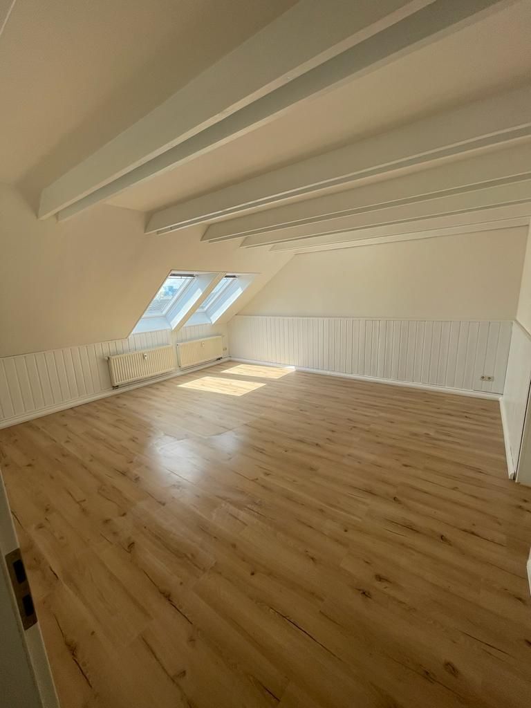 Wohnung zur Miete 400 € 2 Zimmer 55,2 m²<br/>Wohnfläche 5.<br/>Geschoss ab sofort<br/>Verfügbarkeit Heinrich-Zille-Str. 14 Zentrum 011 Chemnitz 09111