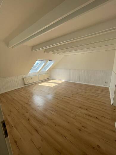 Wohnung zur Miete 320 € 2 Zimmer 55,2 m² Dachgeschoss, 5. Geschoss frei ab sofort Heinrich-Zille-Str. 14 Zentrum Chemnitz 09111