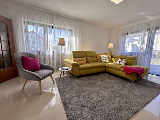Wohnung zum Kauf 299.000 € 5 Zimmer 112,4 m² frei ab sofort Istergiesel Fulda 36041