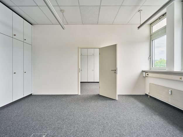 Bürofläche zur Miete 5 € 70 m² Bürofläche Benzstraße 2 Frickenhausen 72636