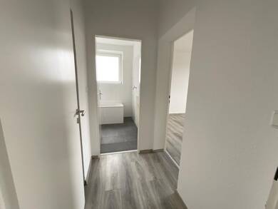 Wohnung zur Miete 399 € 2 Zimmer 58 m² 3. Geschoss Wilhelm-Leuschner-Straße 2 Borssum/Hilmarsum Emden 26725