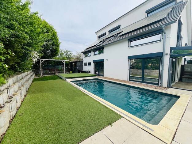 Einfamilienhaus zum Kauf 1.250.000 € 12 Zimmer 180 m² 770 m² Grundstück frei ab sofort Göttelfingen Eutingen im Gäu 72184