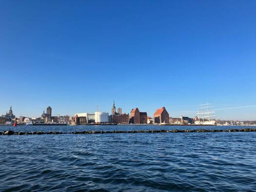 Wohnung zur Miete 1.050 € 3 Zimmer 86 m² Geschoss 1/2 frei ab 01.05.2026 Devin Stralsund 18439