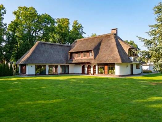 Einfamilienhaus zum Kauf 770.000 € 6 Zimmer 280 m² 8.125 m² Grundstück Kellinghusen 25548