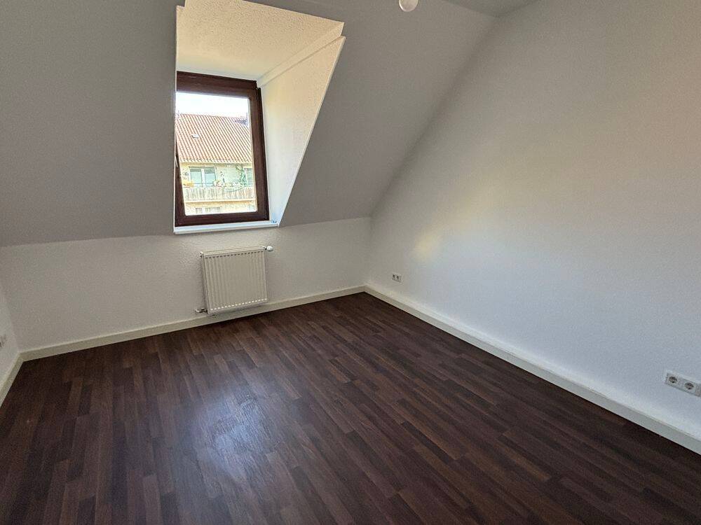 Gemütliche 2 Zimmer-DG-Wohnung in Wiesbaden – Westendstraße 30, 65195 Wiesbaden – Vorschaubild 11