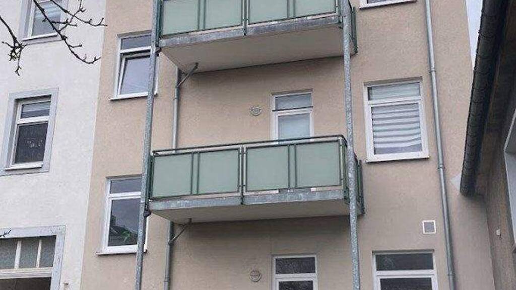 Mehrfamilienhaus zum Kauf provisionsfrei als Kapitalanlage geeignet 335.000 € 303 m² Buchstrasse 21 Freiberg 09599