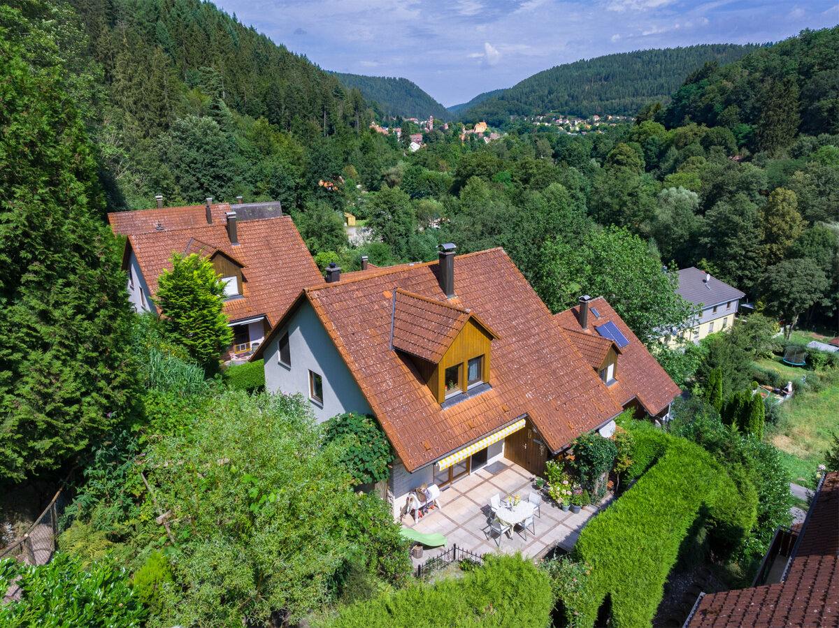 Einfamilienhaus zum Kauf 467.000 € 6,5 Zimmer 156,5 m²<br/>Wohnfläche 691 m²<br/>Grundstück Kernstadt Calw 75365