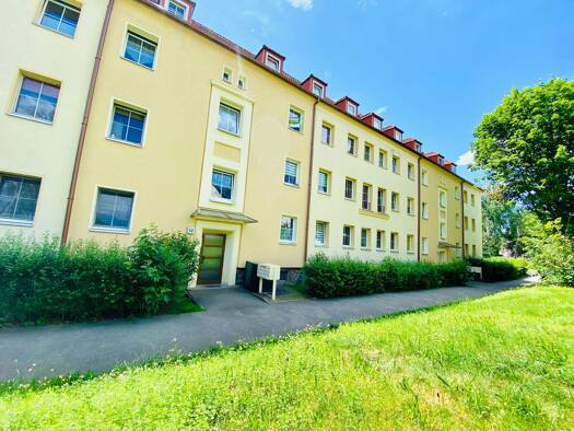 Wohnung zur Miete 277 € 2 Zimmer 51,4 m² frei ab sofort Beethovenstraße 12 Ronneburg 07580