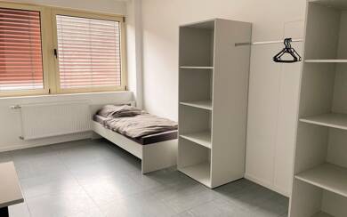 WG-Zimmer zur Miete Wohnen auf Zeit 580 € 17 m² frei ab 28.08.2025 Hedelfingerstr. 0 Wangen Stuttgart Hedelfingen 70327