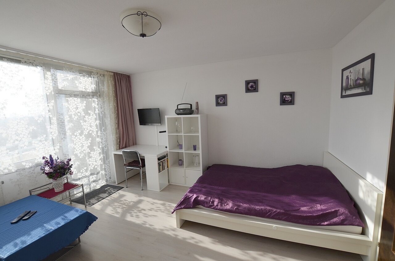 Wohnung zur Miete Wohnen auf Zeit 980 € 1 Zimmer 27 m²<br/>Wohnfläche 01.03.2025<br/>Verfügbarkeit Ostheim Köln 51107