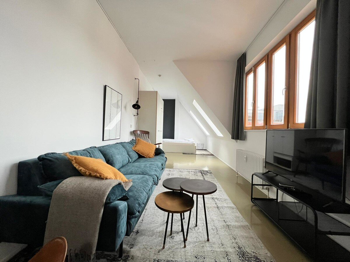 Wohnung zur Miete Wohnen auf Zeit 1.350 € 2 Zimmer 46 m²<br/>Wohnfläche ab sofort<br/>Verfügbarkeit Friedrichshain Berlin 10249