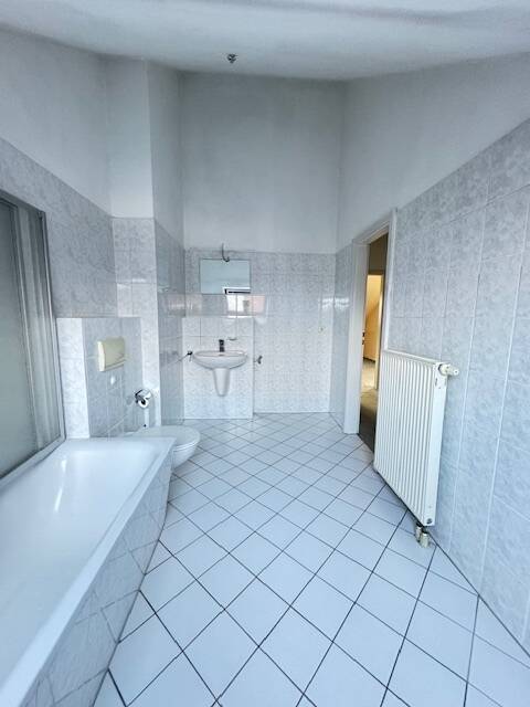 Property thumbnail 6