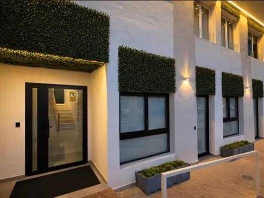 Haus zum Kauf 2.640.000 € 1 Zimmer 530 m² Neighbourhood: Els Orriols Valencia 46019