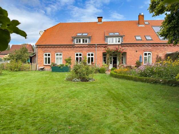 Haus zum Kauf 960.000 € 10 Zimmer 329,7 m² 2.292 m² Grundstück Osterby 24367