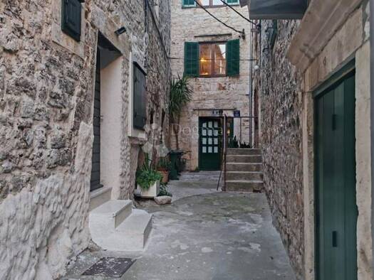 Haus zum Kauf 450.000 € 6 Zimmer 140 m² Gorica, Sibenik Sibenik