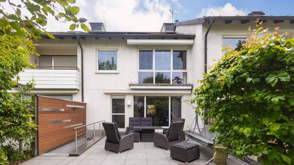 Reihenmittelhaus zum Kauf 399.000 € 5,5 Zimmer 146,4 m² 240 m² Grundstück frei ab 01.07.2026 Lichtendorf Dortmund 44289