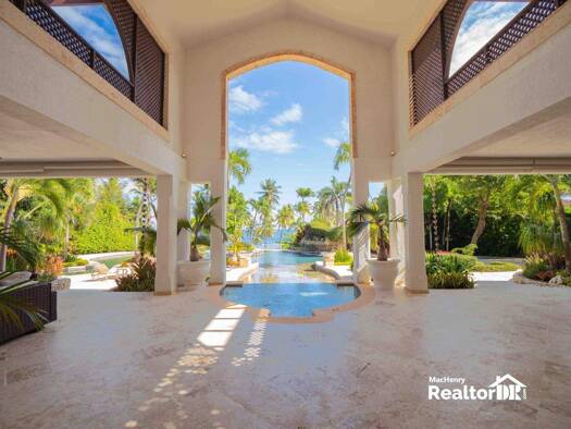 Villa zum Kauf 4.583.455 € 1.900 m² 5.570 m² Grundstück Orchid Bay Estates Cabrera 33000