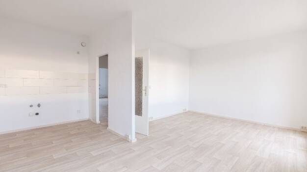 Wohnung zur Miete 470 € 3 Zimmer 55,8 m² 3. Geschoss Ouluer Str. 5 Südstadt Halle 06130